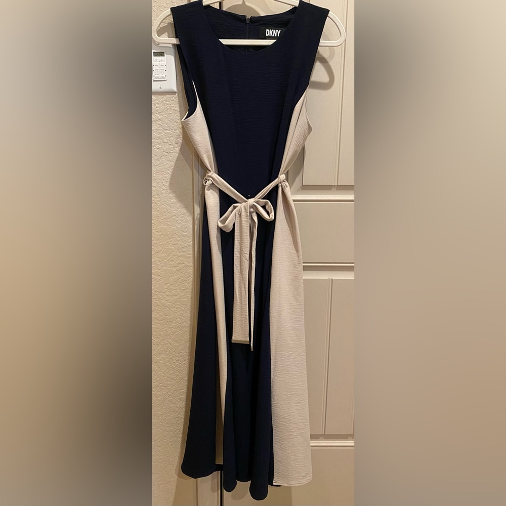 DKNY Women's Navy Blue & Cream Sleeveless Tie-Waist A-Line Midi Dress (Size 12) - Picture 4 of 14